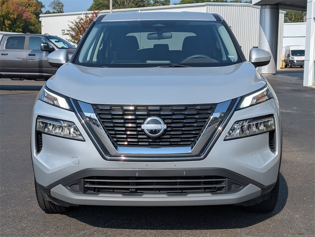 Used 2023 Nissan Rogue SV Sport Utility