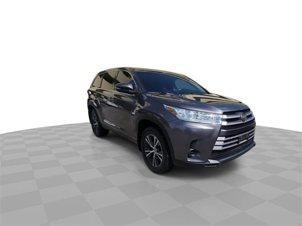 Used 2019 Toyota Highlander LE Sport Utility