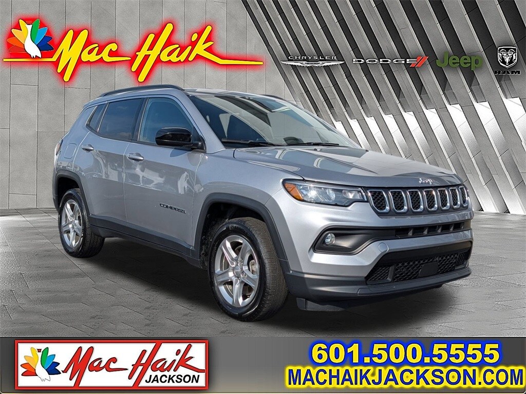 Used 2024 Jeep Compass Latitude Sport Utility