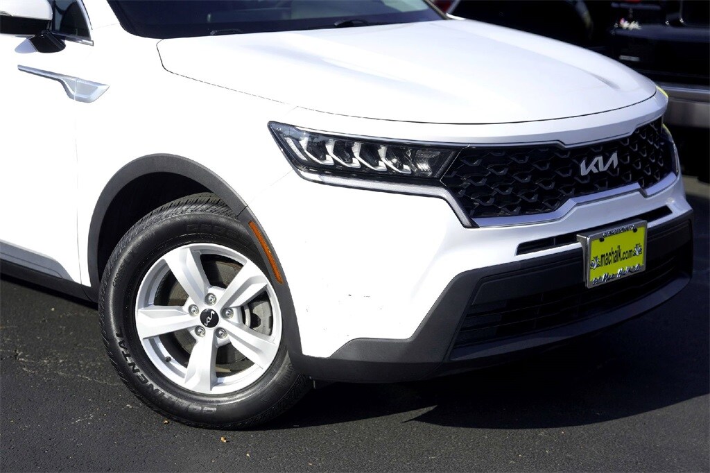 Used 2022 Kia Sorento LX Sport Utility