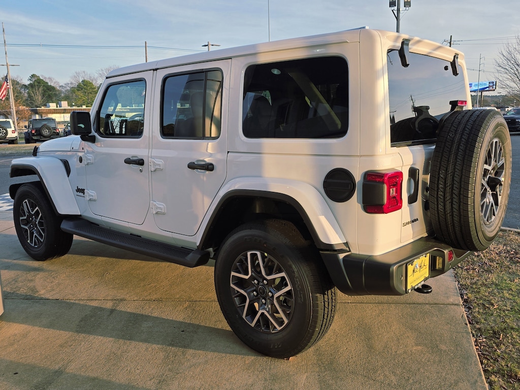 New 2026 Jeep Wrangler 4-DOOR SAHARA Sport Utility