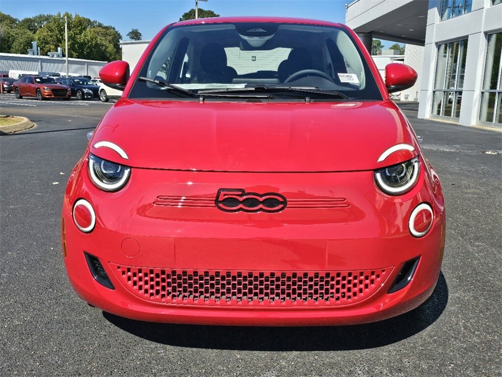2024 Fiat 500e Red photo 3