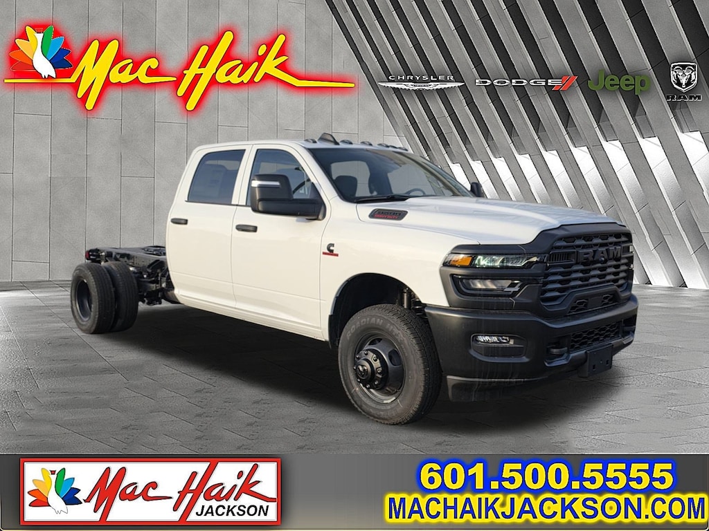 New 2026 Ram 3500 Chassis Cab TRADESMAN CREW 4X4 60' CA Pickup