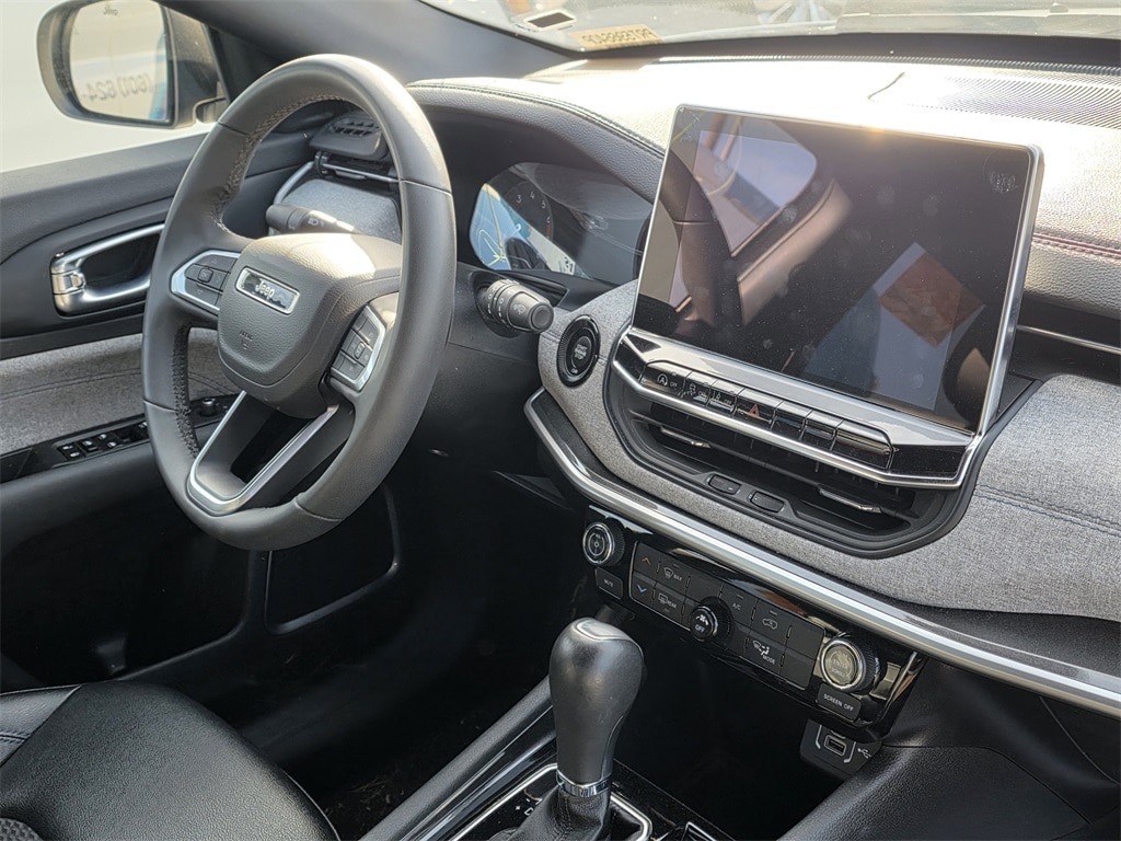 Used 2024 Jeep Compass Latitude Sport Utility