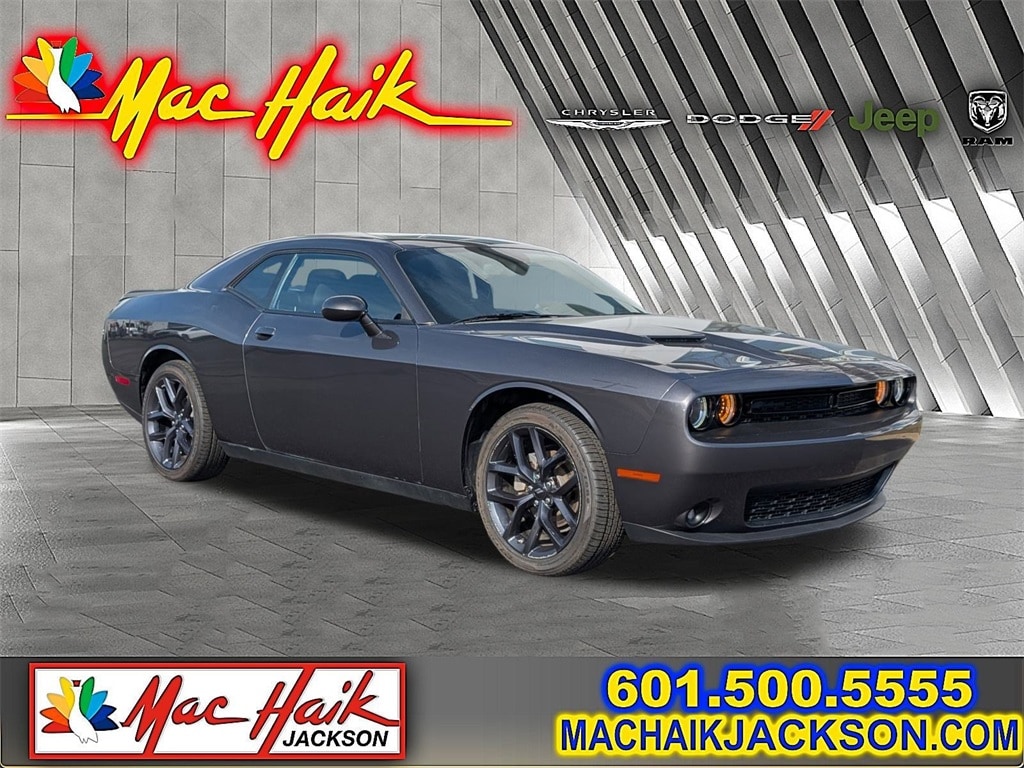 2023 Dodge Challenger SXT's photo