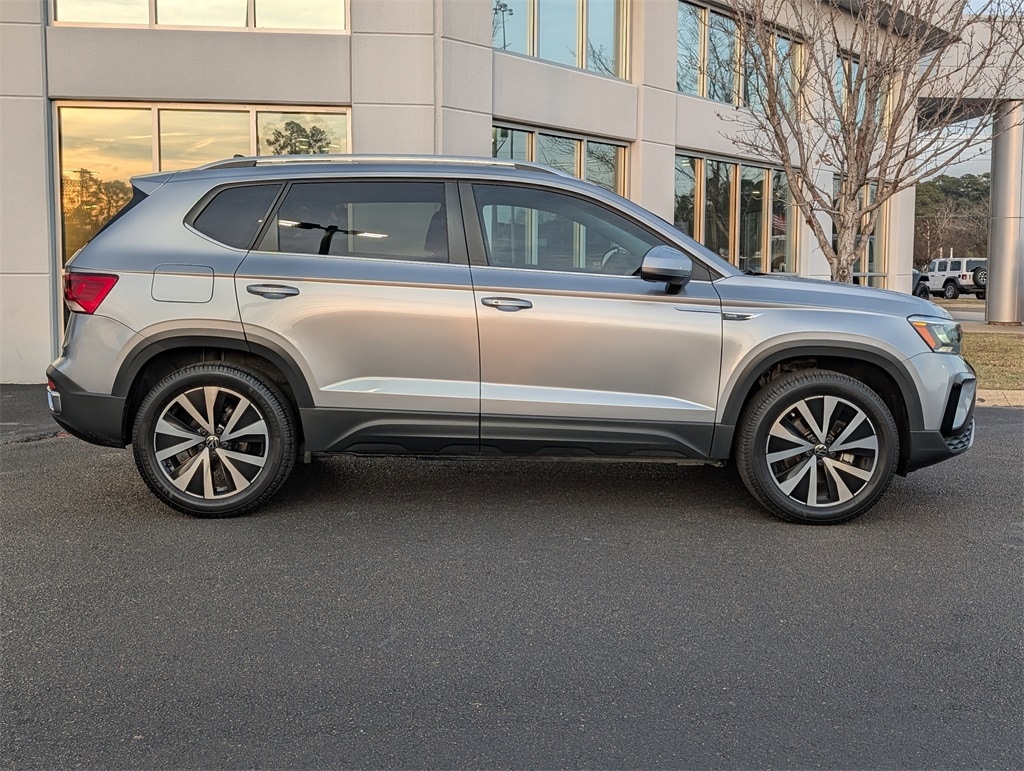 Used 2024 Volkswagen Taos SE Sport Utility