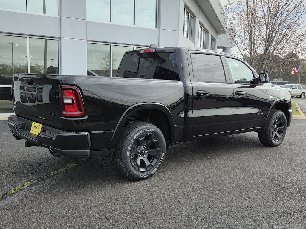 New 2026 Ram 1500 BIG HORN CREW CAB 4X4 5'7 BOX Pickup