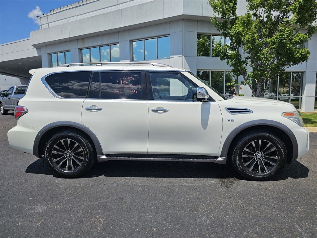 2017 Nissan Armada Platinum photo 3