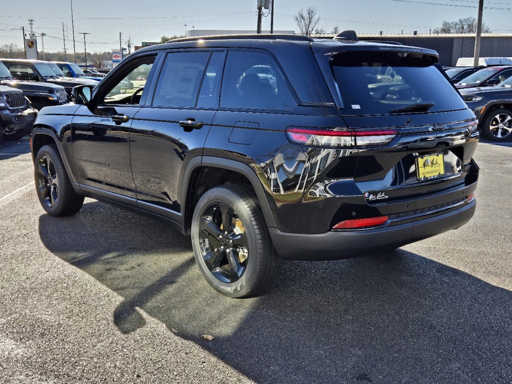 New 2025 Jeep Grand Cherokee LIMITED 4X2 Sport Utility
