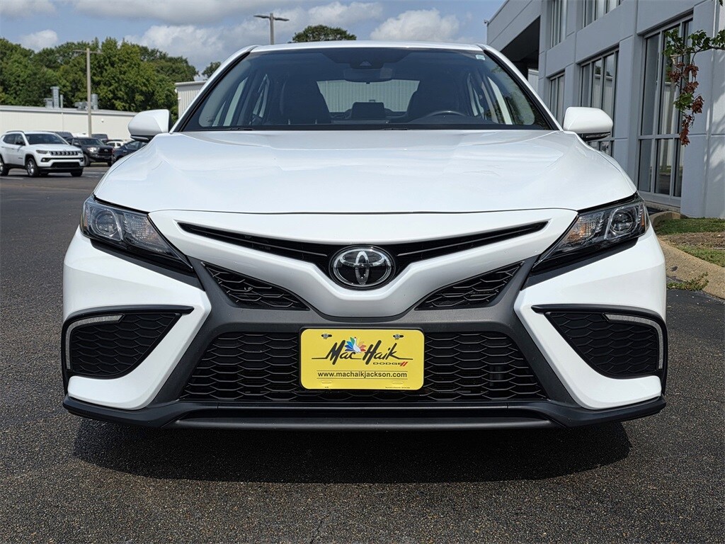 2023 Toyota Camry SE photo 2