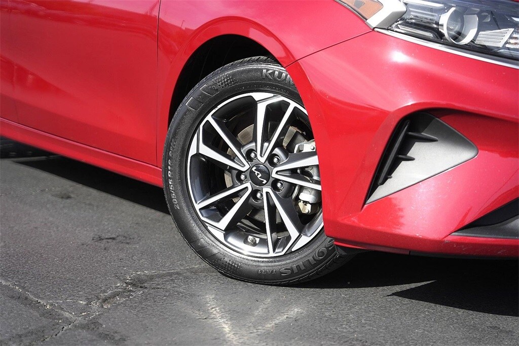 2022 Kia Forte LXS photo 3