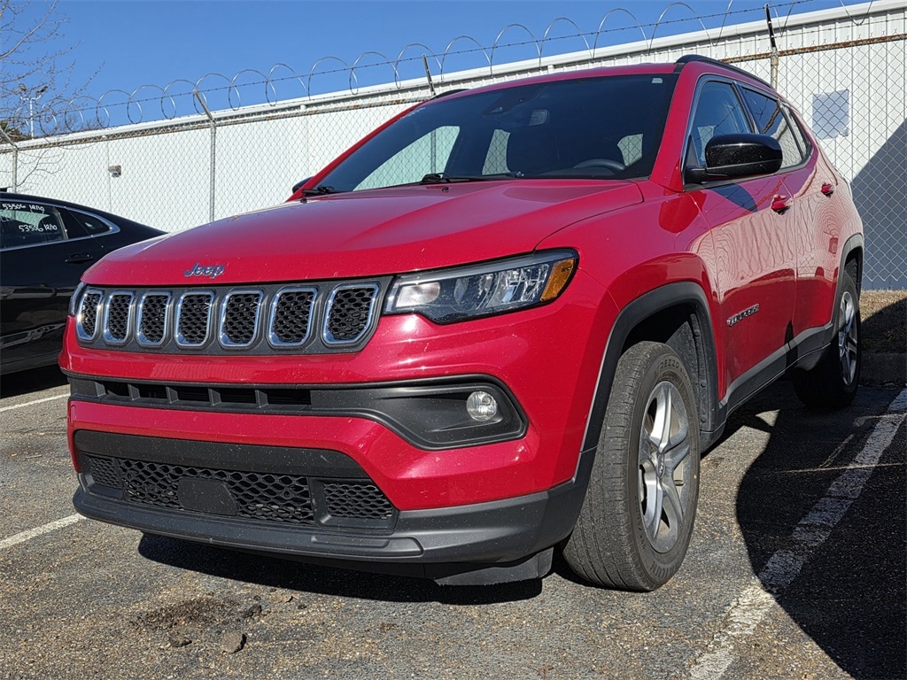 Used 2024 Jeep Compass Latitude Sport Utility