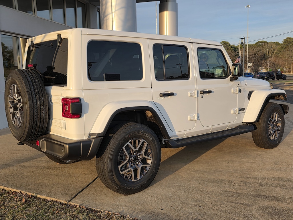 New 2026 Jeep Wrangler 4-DOOR SAHARA Sport Utility