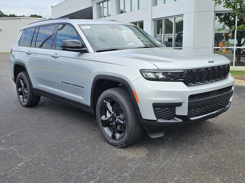 New 2025 Jeep Grand Cherokee L ALTITUDE X 4X2 Sport Utility