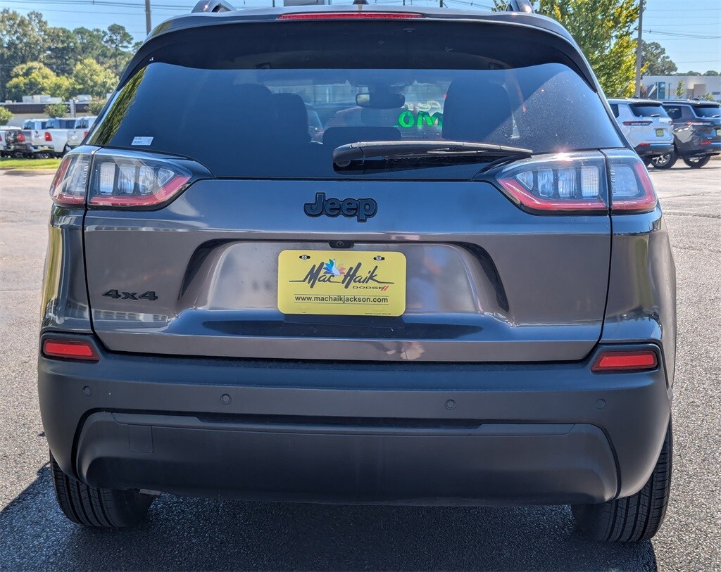 2023 Jeep Cherokee Altitude Lux photo 4