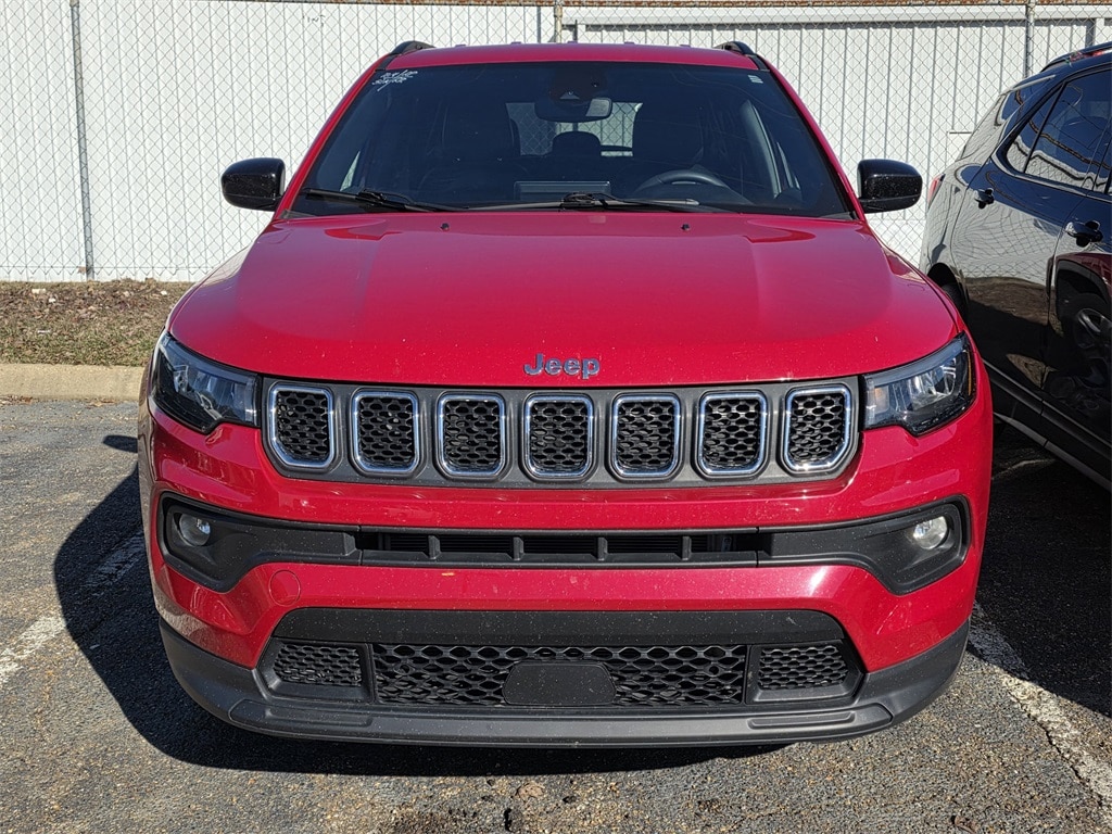 Used 2024 Jeep Compass Latitude Sport Utility