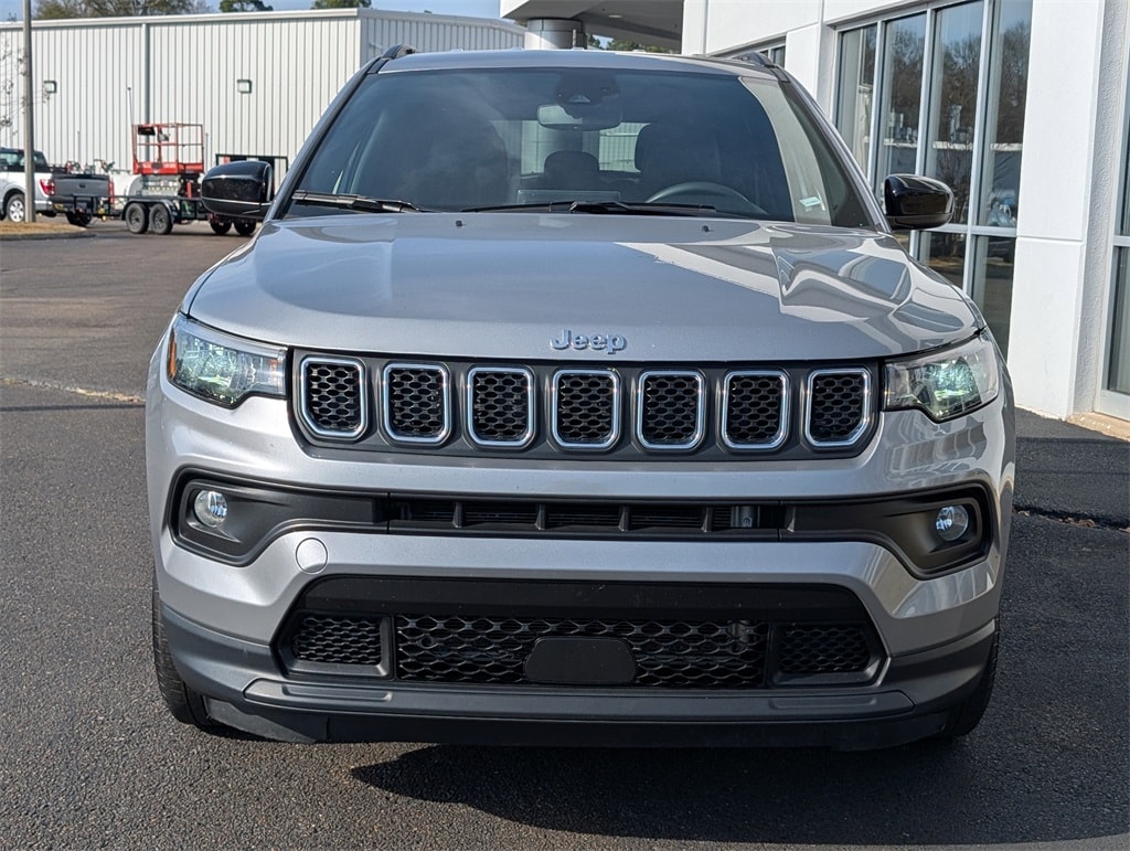 Used 2024 Jeep Compass Latitude Sport Utility