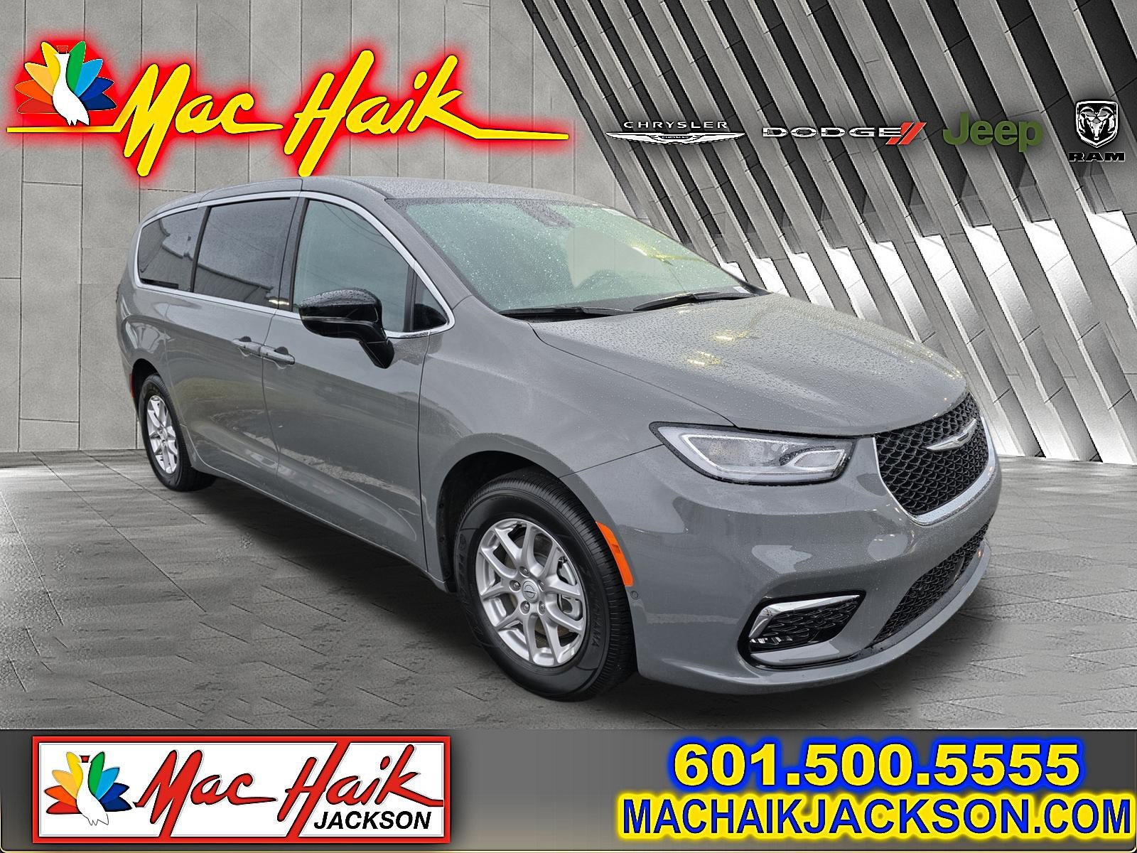 2025 Chrysler Pacifica Passenger Van 
