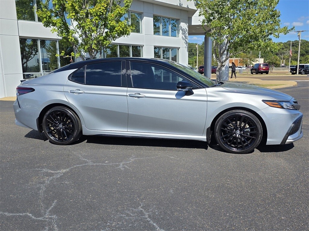 2024 Toyota Camry XSE V6 photo 3