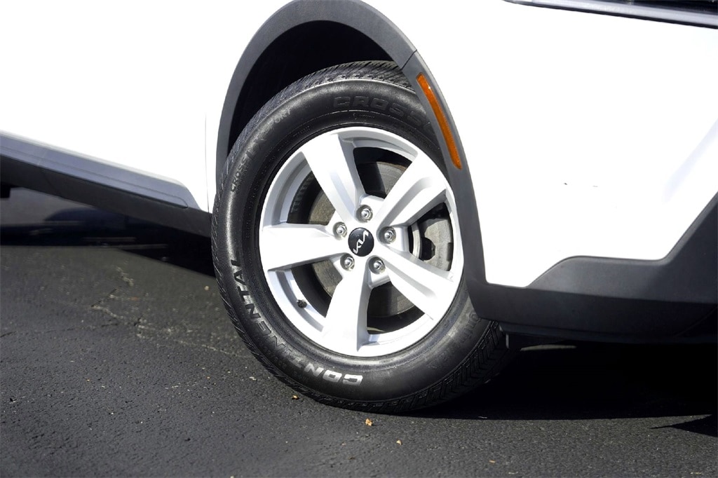 Used 2022 Kia Sorento LX Sport Utility