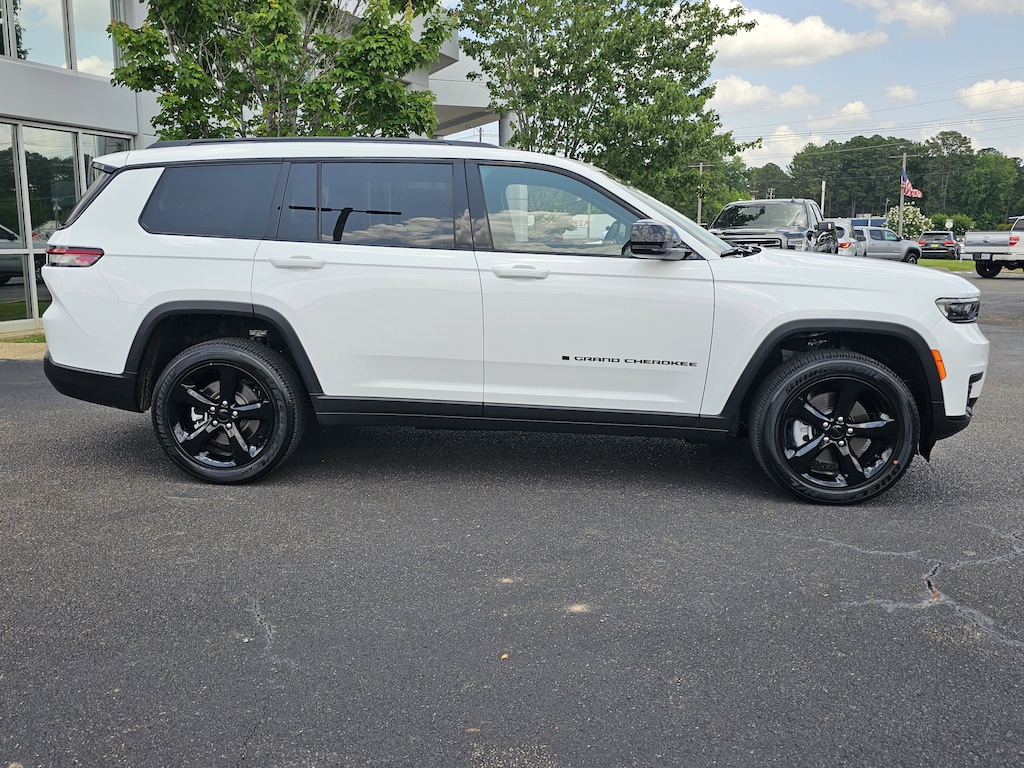New 2025 Jeep Grand Cherokee L ALTITUDE X 4X2 Sport Utility