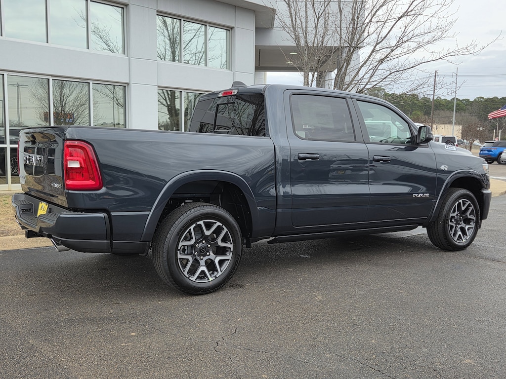 New 2026 Ram 1500 LARAMIE CREW CAB 4X4 5'7 BOX Pickup