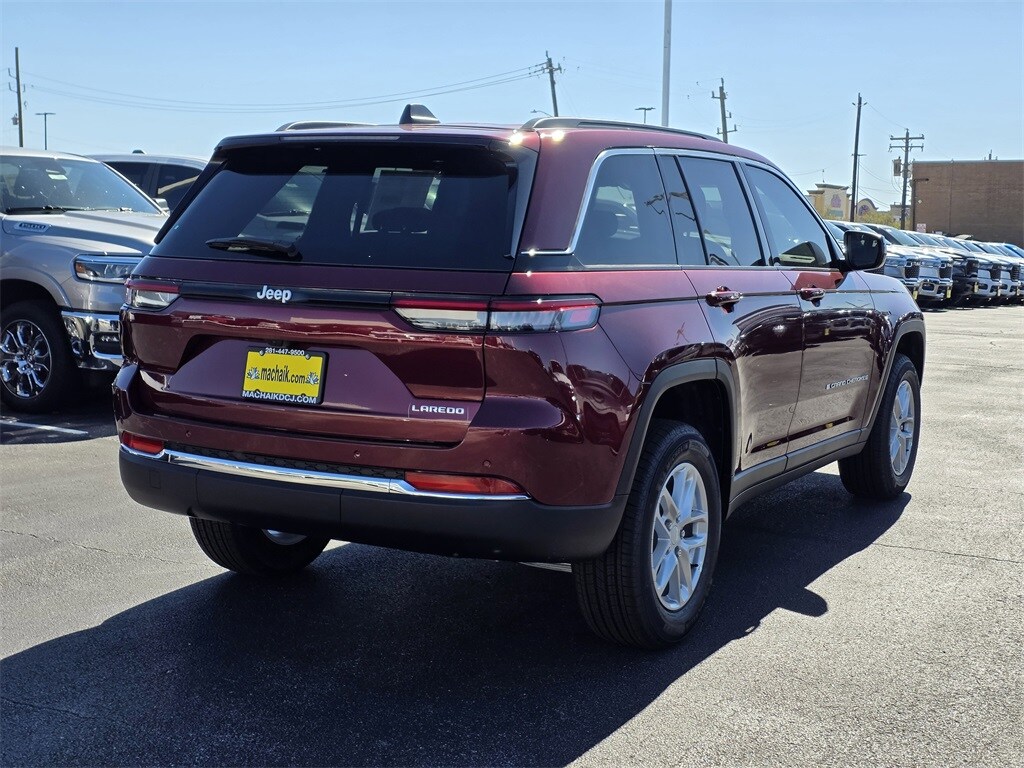 New 2025 Jeep Grand Cherokee LAREDO X 4X2 Sport Utility