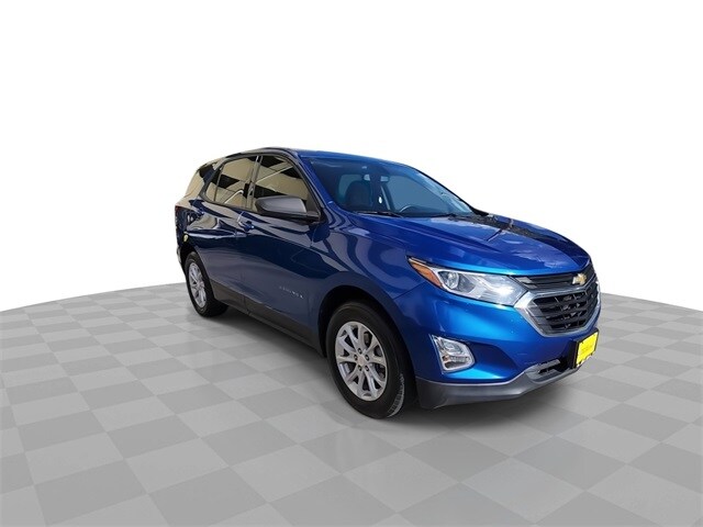 2019 Chevrolet Equinox LS photo 2