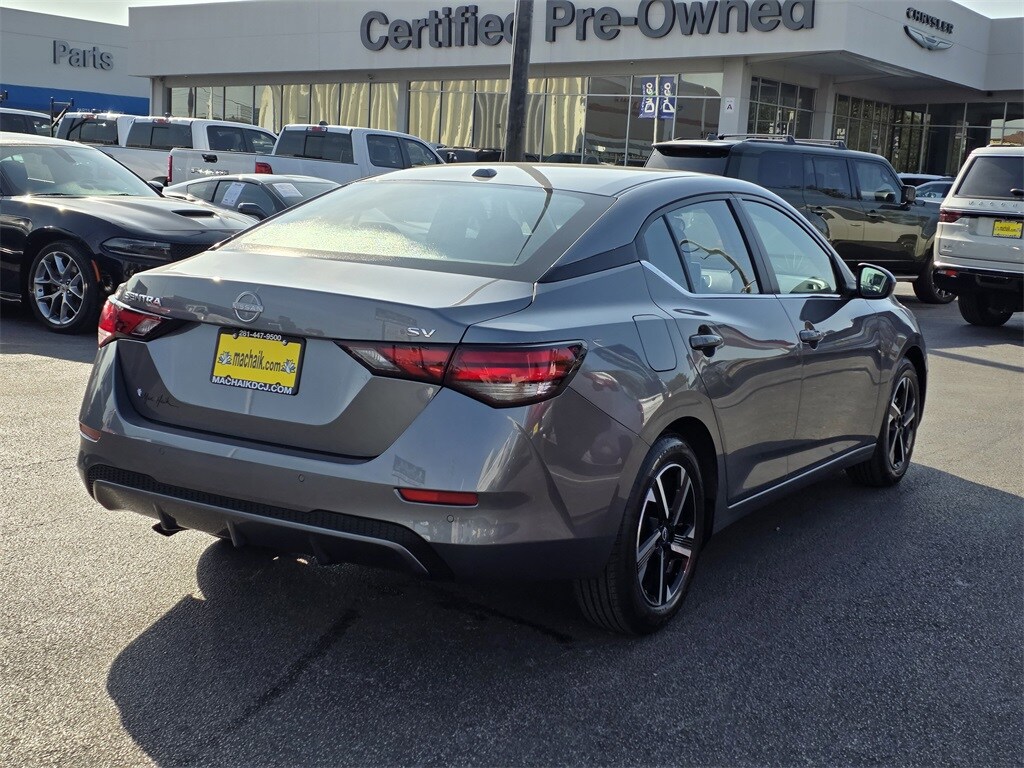 2024 Nissan Sentra SV photo 4