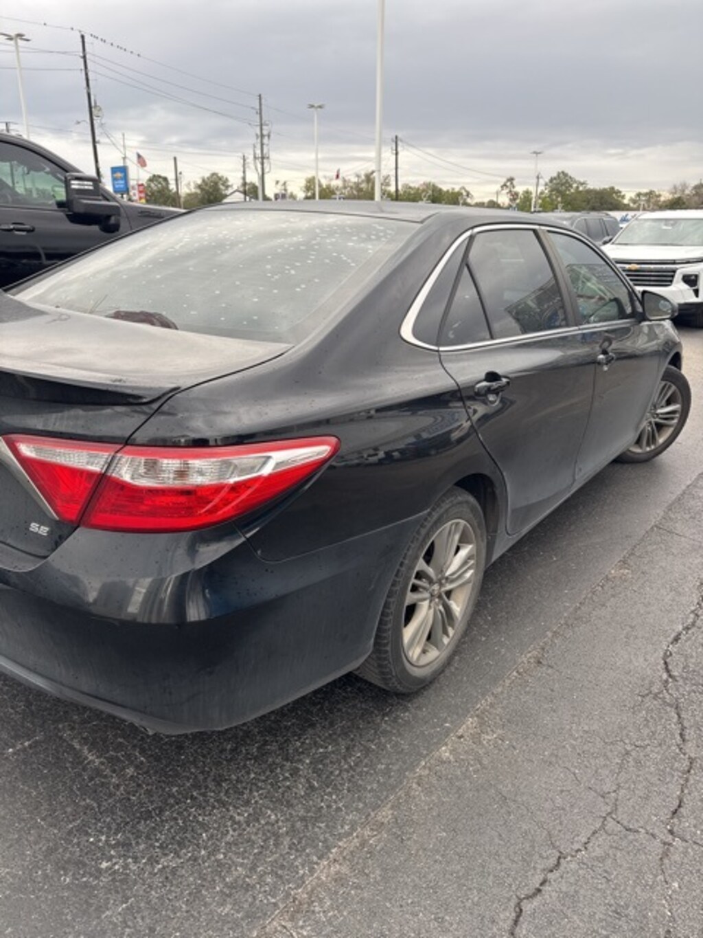 Used 2015 Toyota Camry SE Sedan