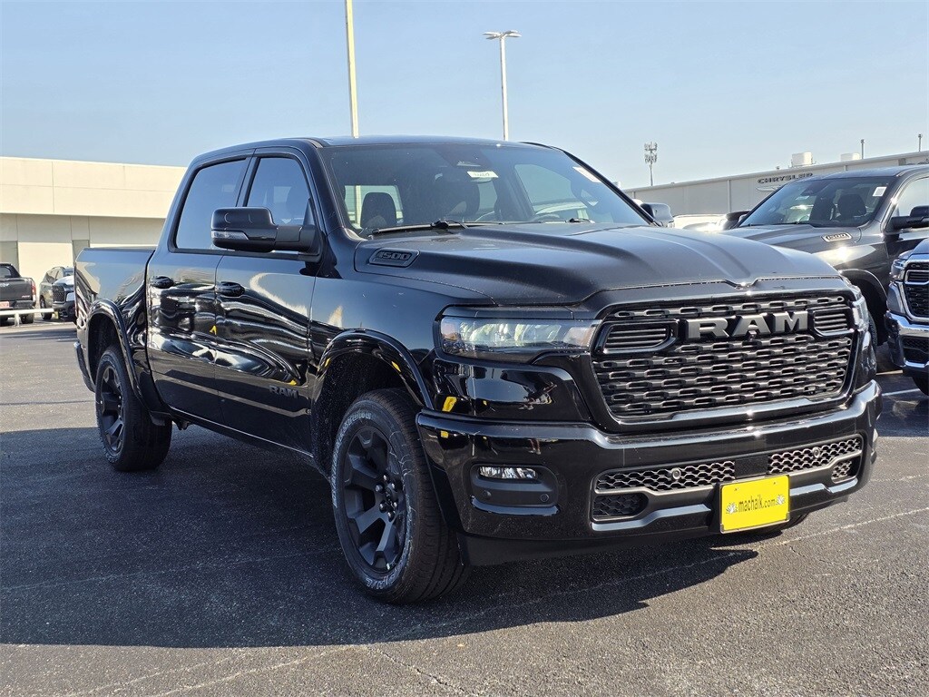 New 2026 Ram 1500 LONE STAR CREW CAB 4X4 5'7 BOX Pickup