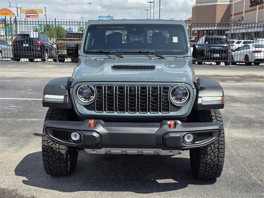 2025 Jeep Gladiator Mojave photo 2