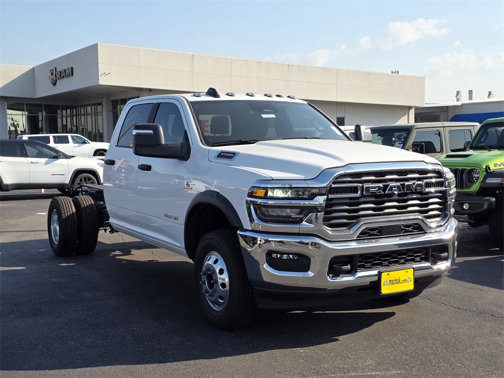 New 2025 Ram 3500 Chassis Cab 3500 BIG HORN CREW CAB CHASSIS 4X4 60' CA Pickup