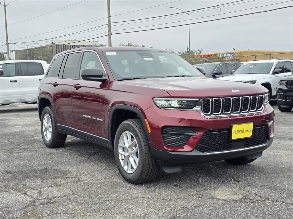 New 2025 Jeep Grand Cherokee LAREDO X 4X2 Sport Utility