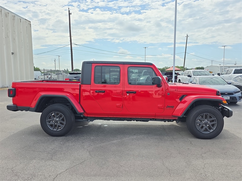 Used 2024 Jeep Gladiator Sport Truck