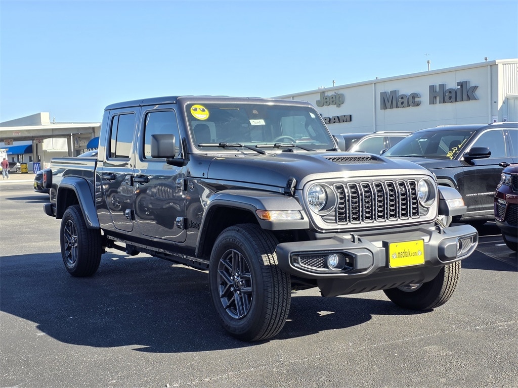 New 2025 Jeep Gladiator SPORT S 4X4 Pickup