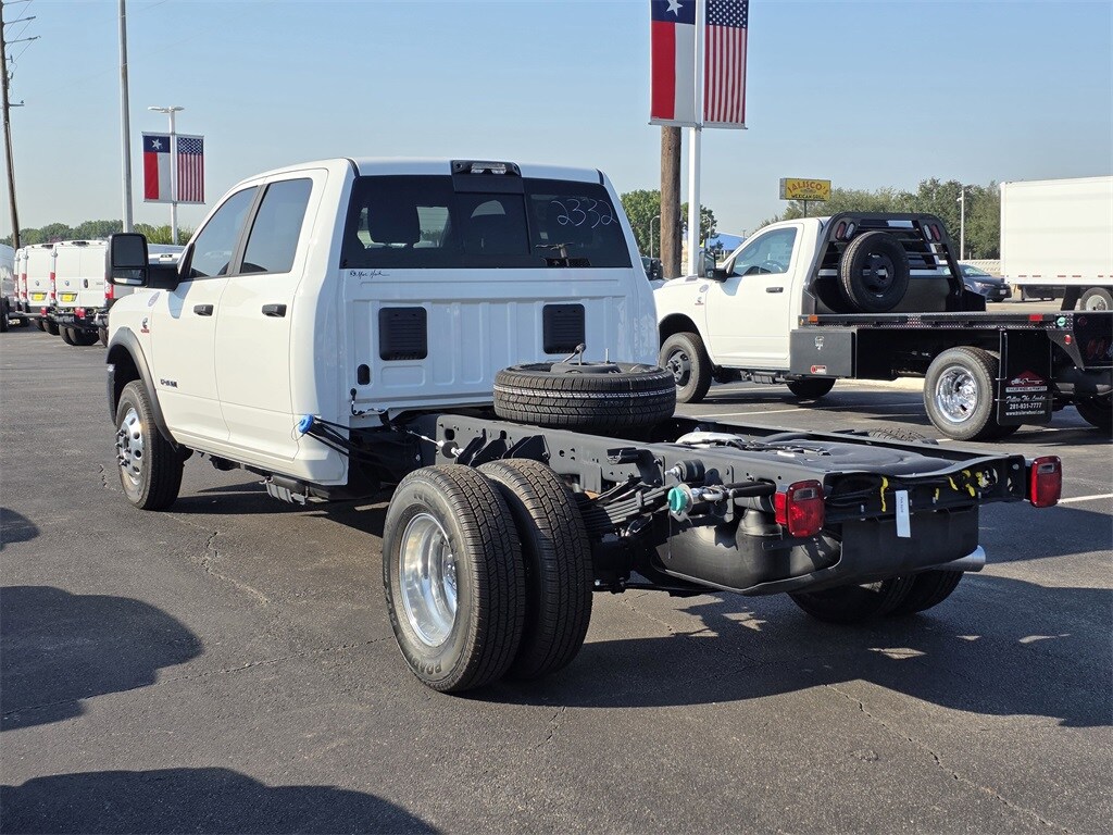 New 2025 Ram 3500 Chassis Cab 3500 BIG HORN CREW CAB CHASSIS 4X4 60' CA Pickup