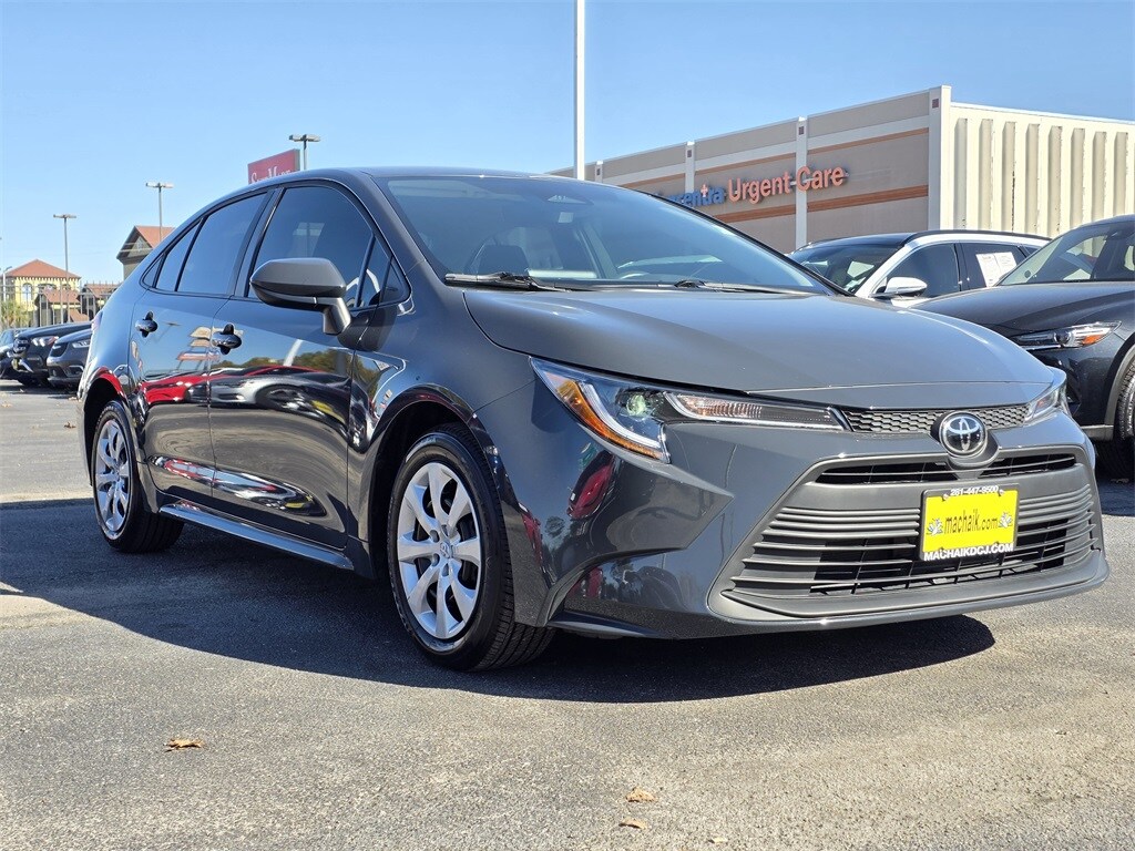 Used 2023 Toyota Corolla LE Sedan