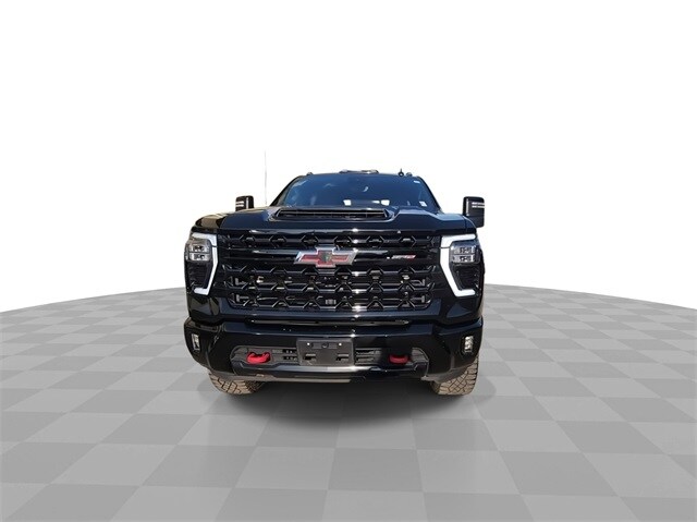 2024 Chevrolet Silverado 2500HD ZR2 photo 3