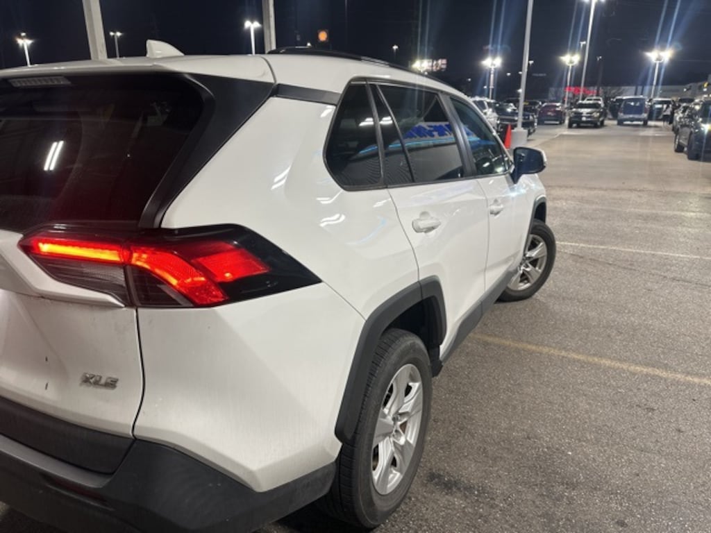 Used 2021 Toyota RAV4 XLE SUV