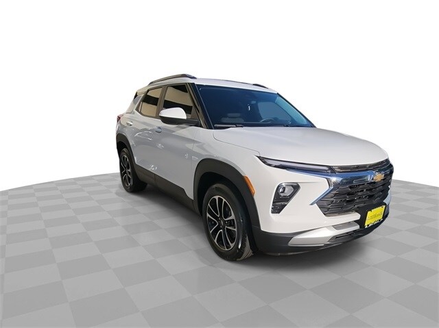 2024 Chevrolet Trailblazer LT photo 2