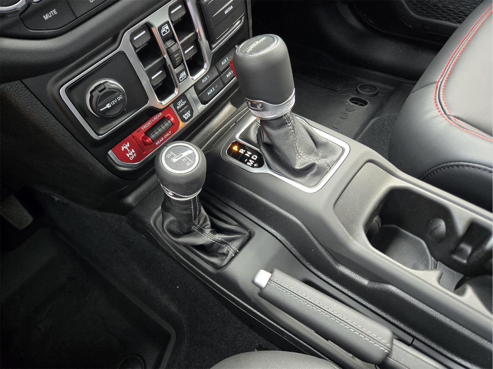 2025 Jeep Gladiator Rubicon - Photo 29