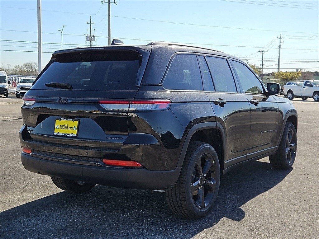 2025 Jeep Grand Cherokee Limited photo 3
