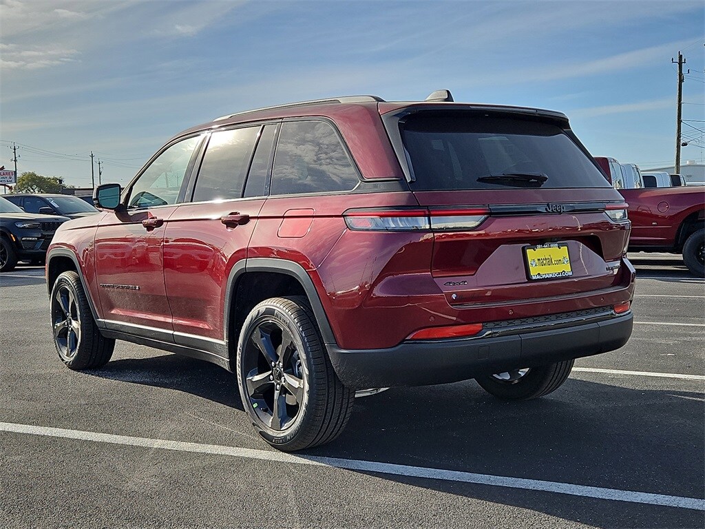2025 Jeep Grand Cherokee Limited photo 4