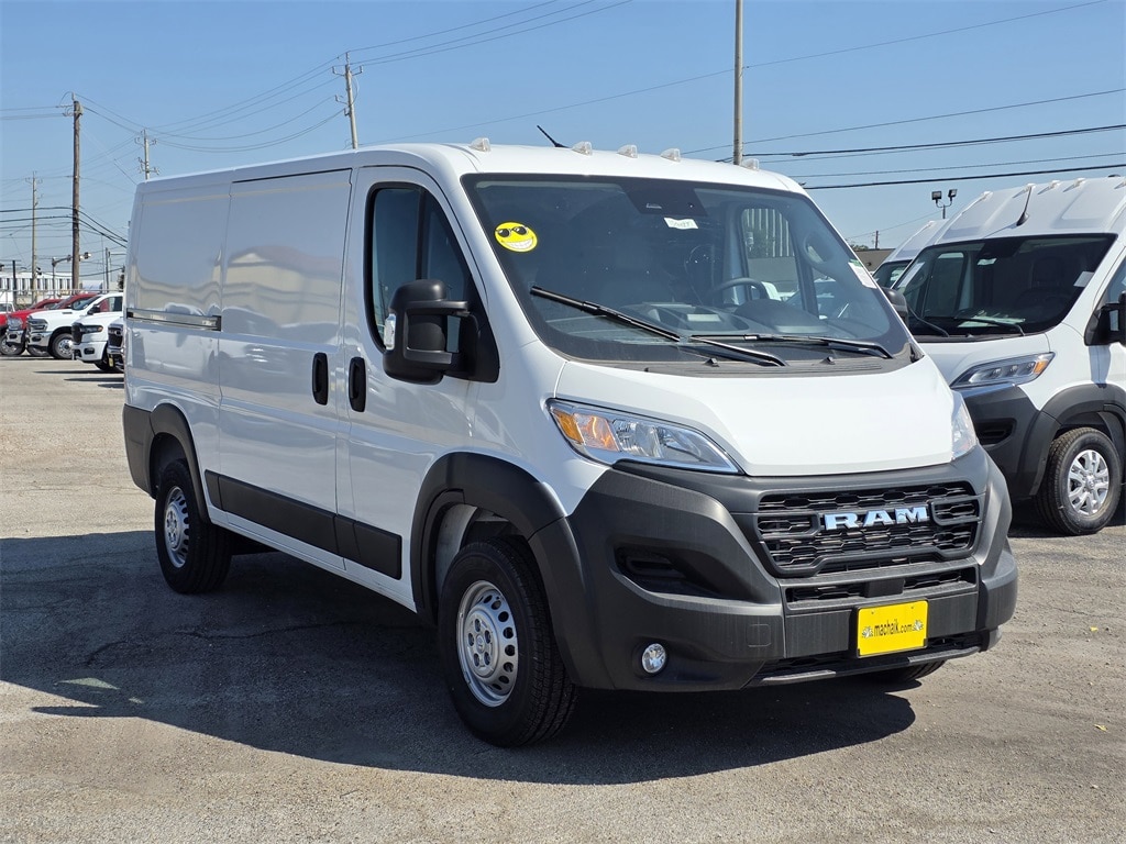 New 2025 Ram ProMaster PROMASTER 2500 TRADESMAN CARGO VAN LOW ROOF 136' W Cargo Van