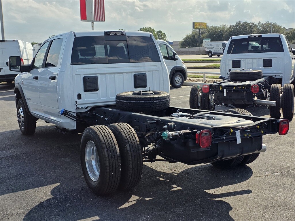 New 2025 Ram 3500 Chassis Cab 3500 BIG HORN CREW CAB CHASSIS 4X4 60' CA Pickup
