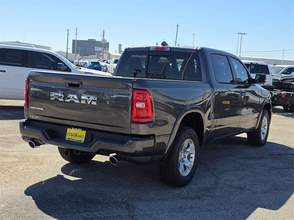 New 2026 Ram 1500 LONE STAR CREW CAB 4X2 5'7 BOX Pickup
