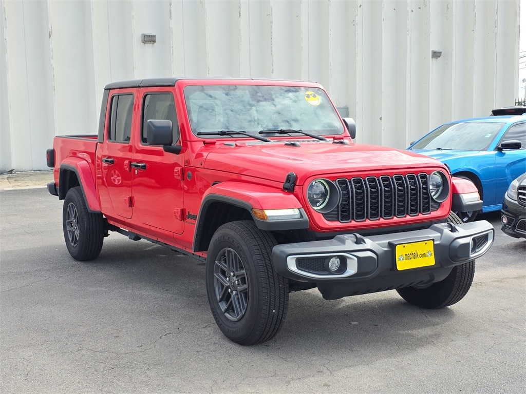 Used 2024 Jeep Gladiator Sport Truck
