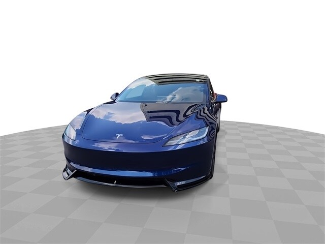 2025 Tesla Model 3 Long Range photo 3