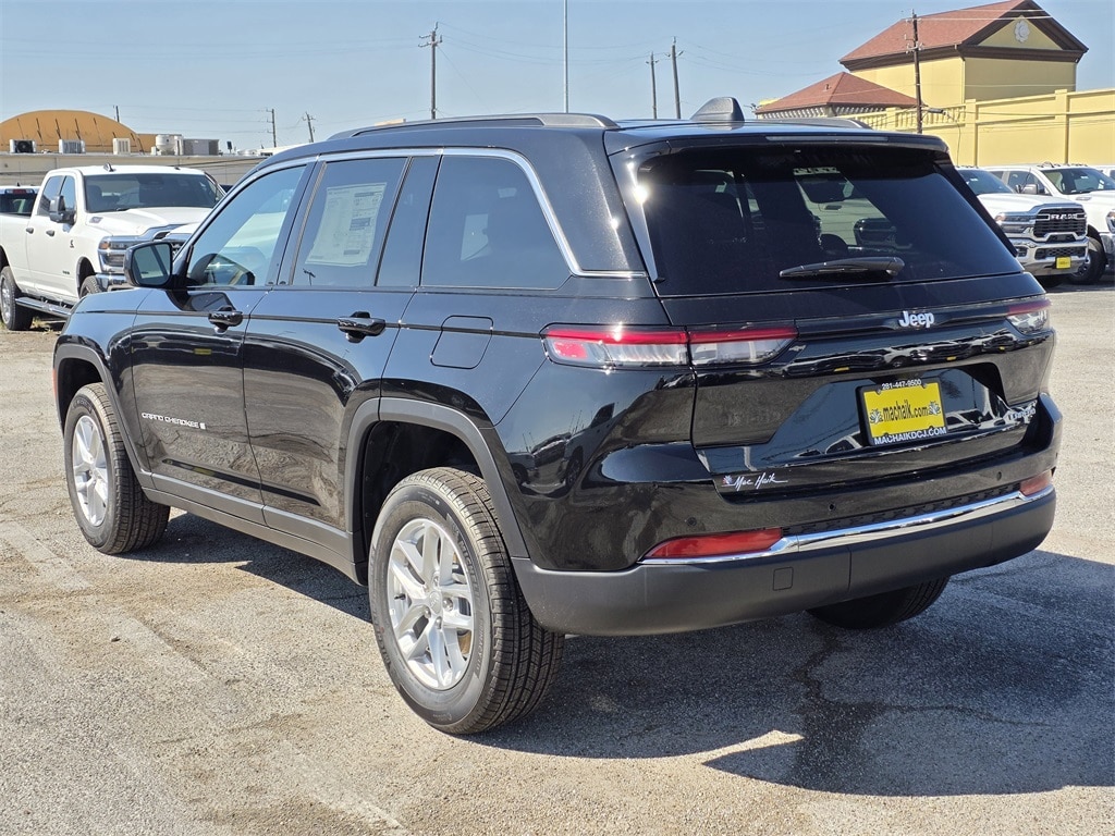 New 2025 Jeep Grand Cherokee LAREDO X 4X2 Sport Utility